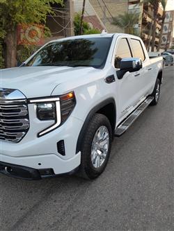 GMC Sierra